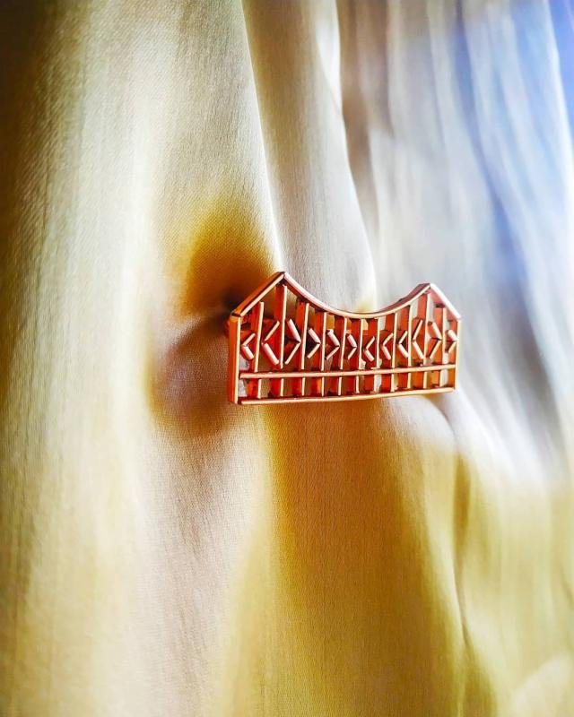 HOWRAH BRIDGE BROOCH