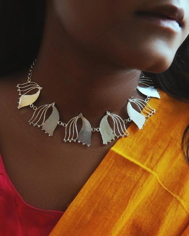 PADMA NECKPIECE