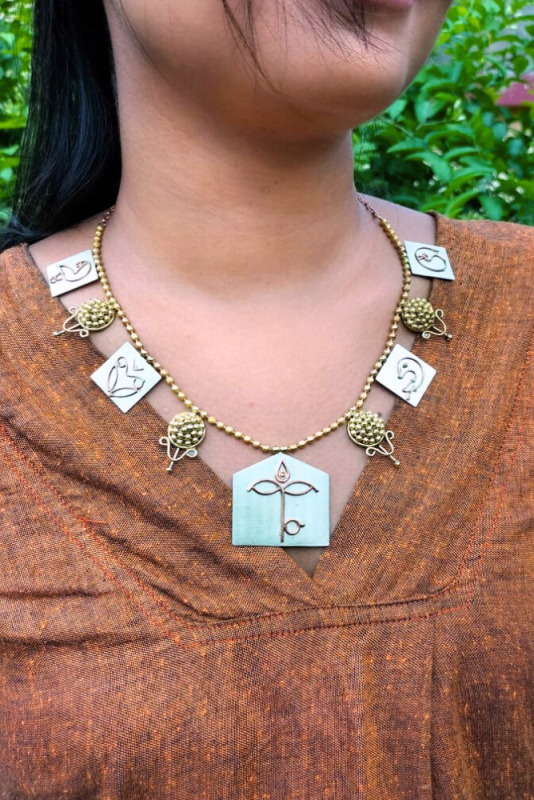 Devi necklace (short)