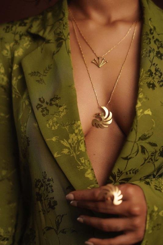 GRACE & GRIFFIN NECK LAYER