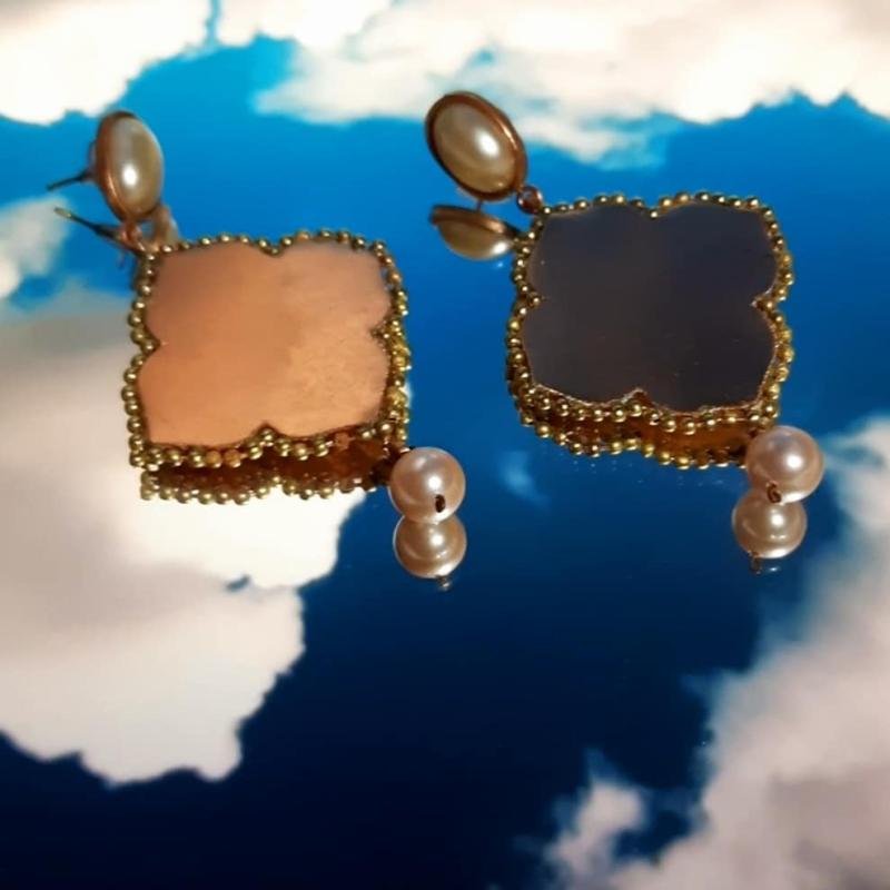 PEARL CLOVER DANGLERS