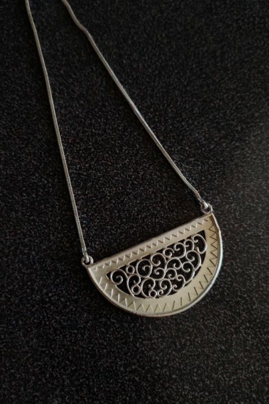 Aadya necklace (with chain)